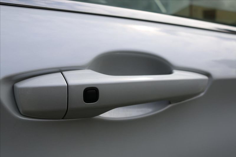 Mitsubishi Outlander 2,4 PHEV, 7míst, Tažné - fotka 6 z 56