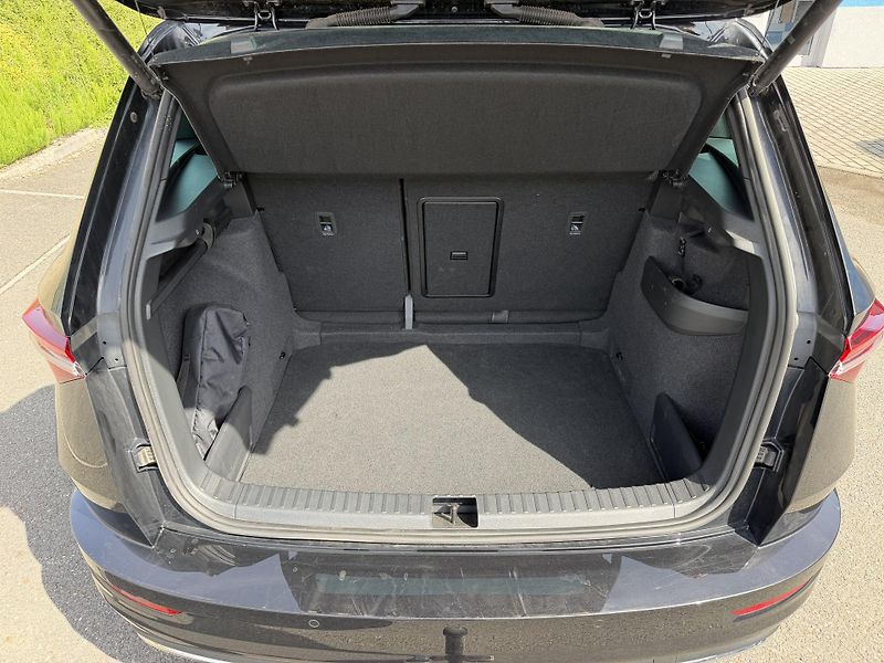 Škoda Karoq SPORT LINE 1,5TSi navi závěs  - fotka 22 z 22