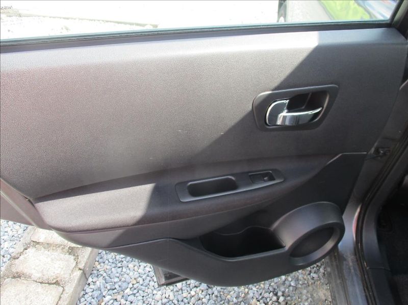 Nissan Qashqai 1,6 i+LPG, klima, tažné, - fotka 10 z 23