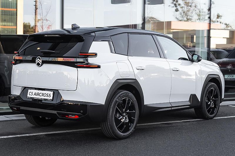 Citroën C5 Aircross (2026) 1,2 MAX Hybrid 145k+ ZIMA PLUS - fotka 4 z 18