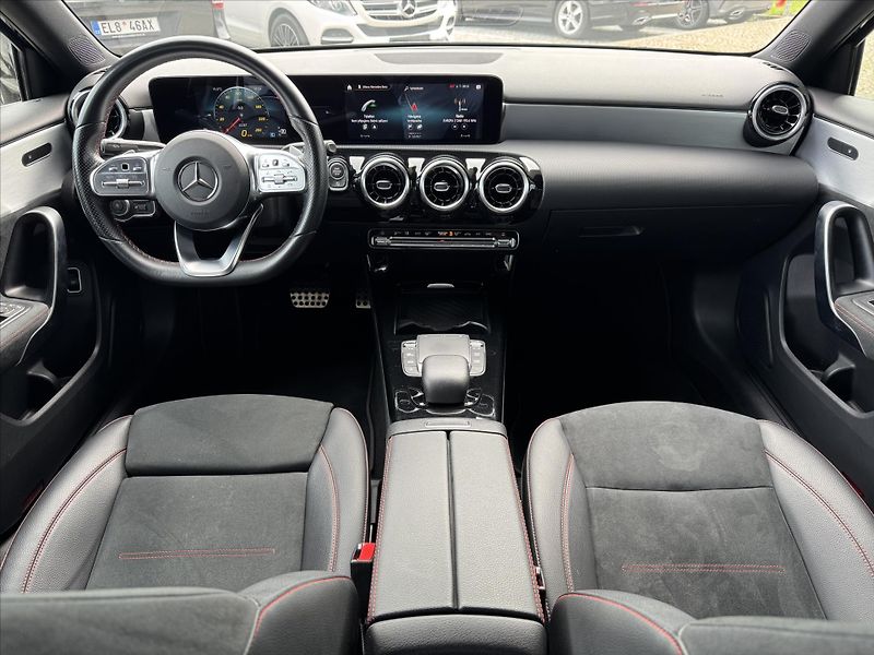 Mercedes-Benz Třídy A A 200 4MATIC L*AMG - fotka 14 z 22