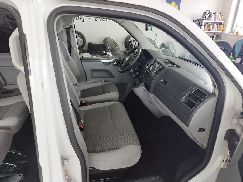 Volkswagen Caravelle (2012) 2,0TDI,LONG,9MÍST,TAŽ,ALU,SER. - fotka 13 z 35
