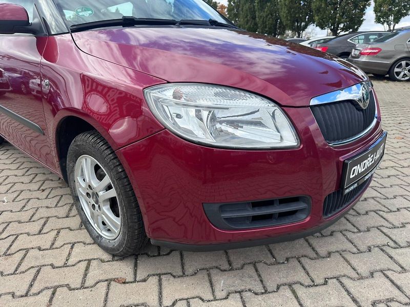 Škoda Fabia (2008) 1,2 HTP 44 KW KILOMETRY - fotka 10 z 38