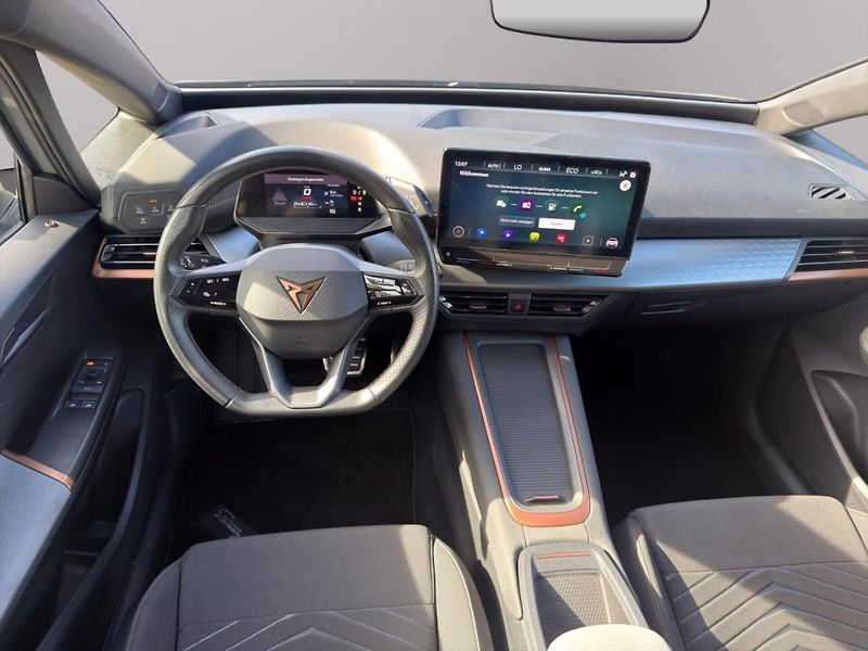 Cupra Born 150kW Carplay LaneAssist LED - fotka 10 z 14