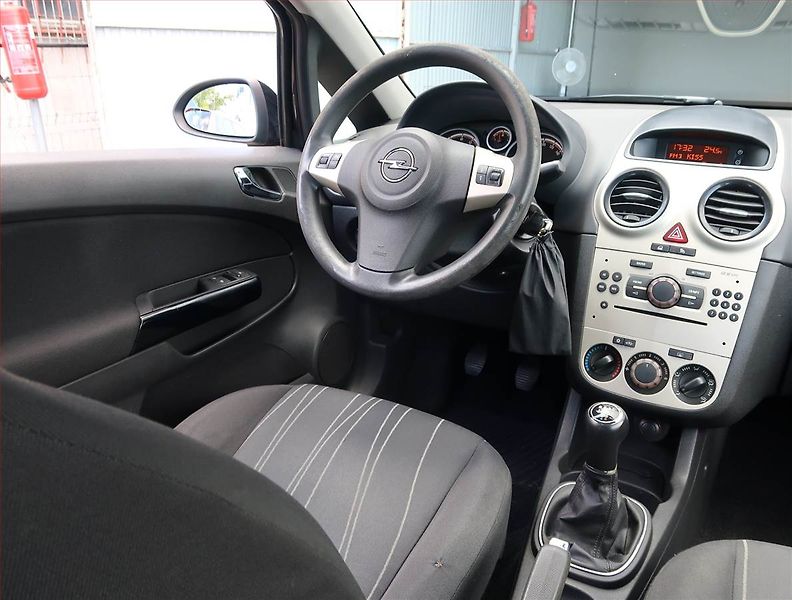 Opel Corsa (2007) 1.4, po STK, dobrý stav - fotka 7 z 15
