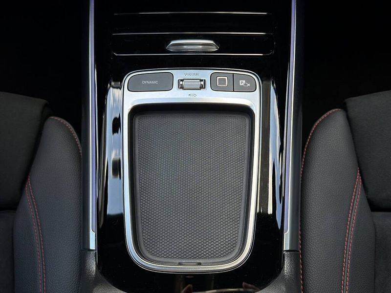 Mercedes-Benz GLA (2024) 200 d 4M - fotka 15 z 28