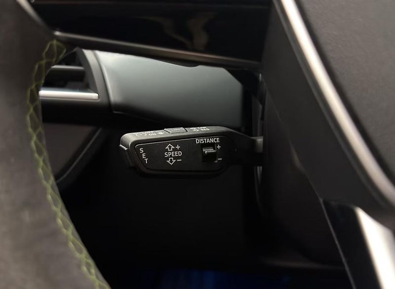 Audi e-tron GT Quattro HuD 360k Matrix Pano. - fotka 15 z 36