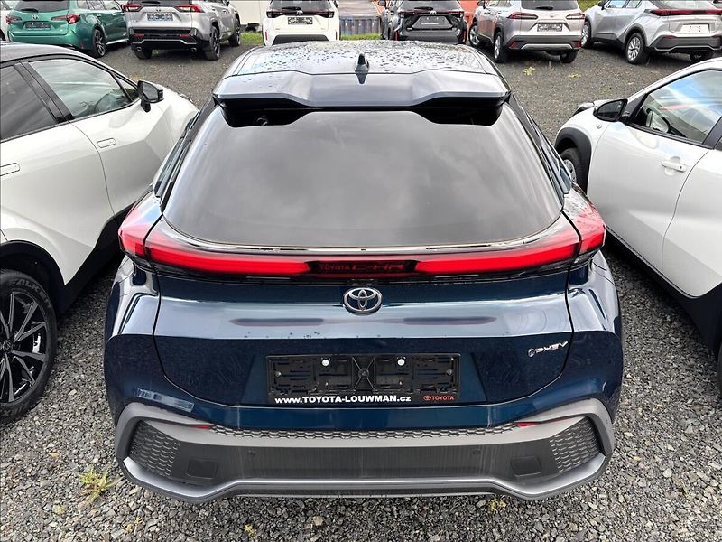 Toyota C-HR 1,8   Style HEV CVT - fotka 5 z 8
