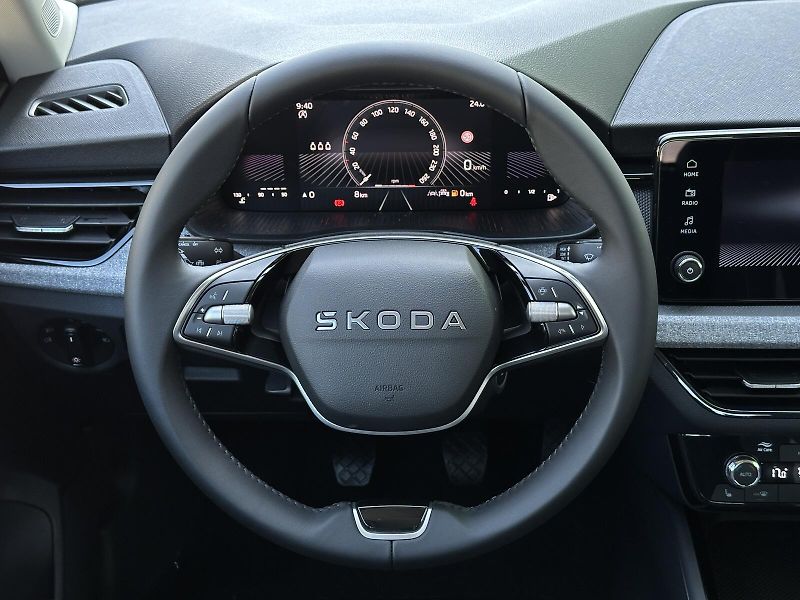 Škoda Kamiq 1.0TSi 116PS KAMERA+PDC P/Z Sm - fotka 19 z 42