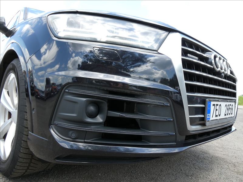 Audi Q7 3,0 TDiV6 200kW S-LINE,QUATTRO - fotka 5 z 48