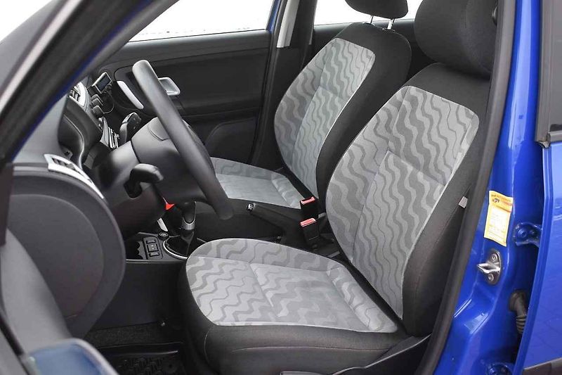 Auto jsme prověřili na komunikacích všech typů a kvalit