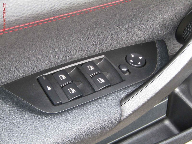 BMW X1 (2014) 2.0d xDrive20d, ČR, AT - fotka 12 z 21