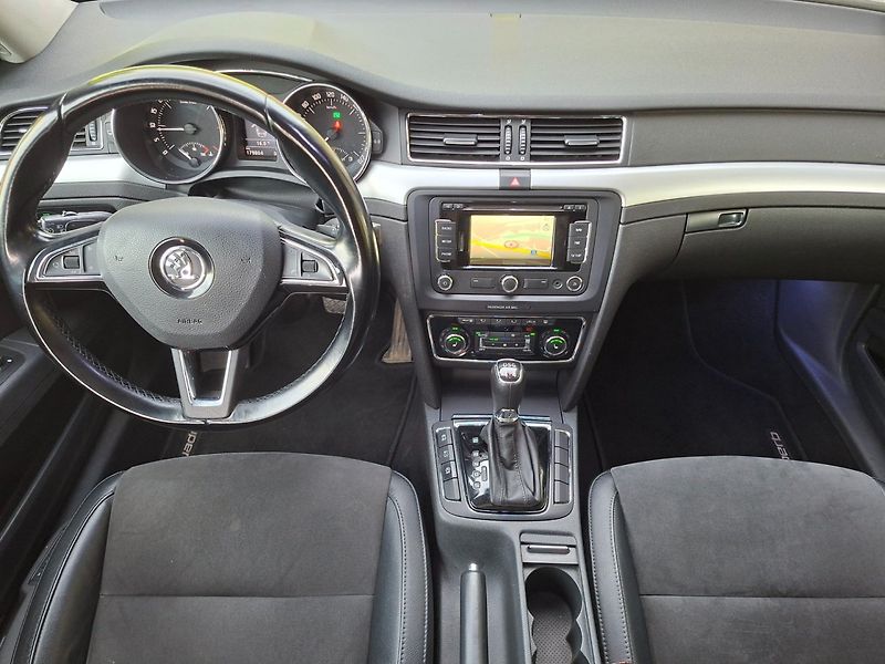 Škoda Superb (2014) OUTDOOR 2.0TDI 125kW DSG 4X4 - fotka 11 z 39