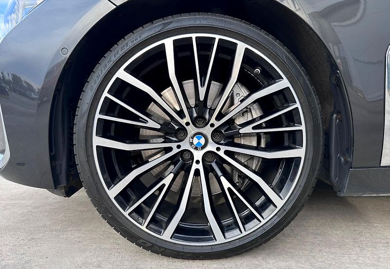 BMW Řada 7 740d xDrive, Masáže, Nezávislé - fotka 29 z 29
