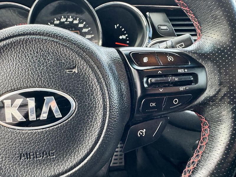Kia Ceed (2016) 1.6 T-GDI 150kW GT Plus RECARO - fotka 16 z 25