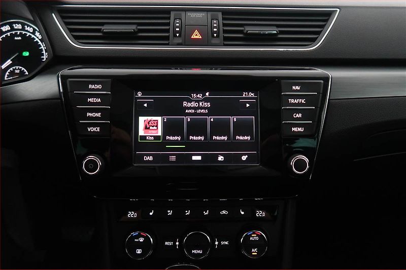 Škoda Superb (2016) Style 2.0 TDI, Automat, Navi - fotka 12 z 19