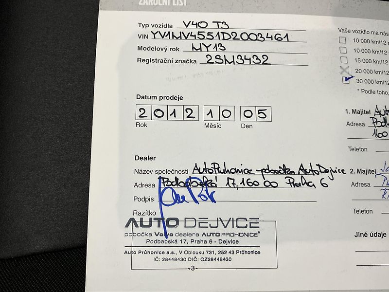 Volvo V40 T3 FWD Momentum MT6 - fotka 34 z 40