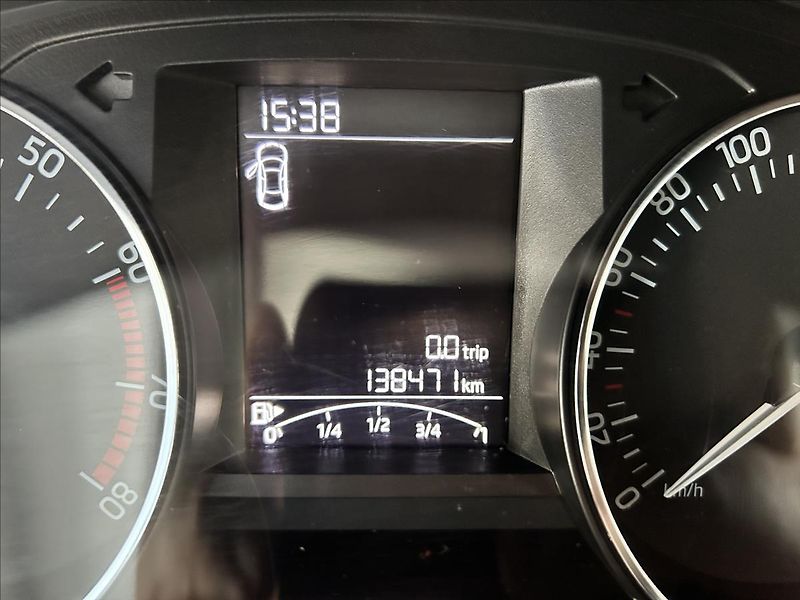 Škoda Rapid 1,2   TSI 81kW,SERVISKA,ŘEMEN - fotka 10 z 20
