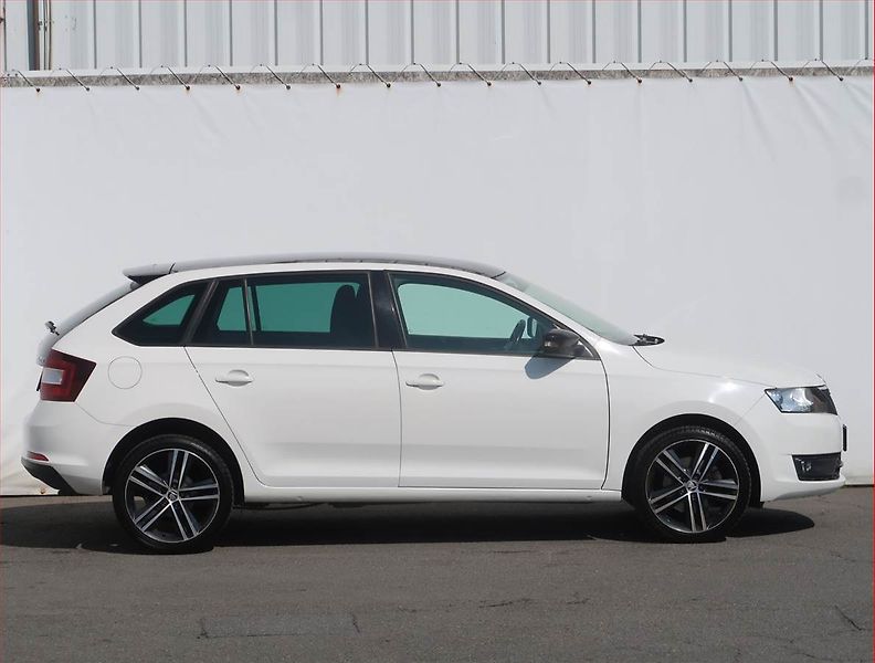 Škoda Rapid (2016) Spaceback 1.4 TSI, Automat - fotka 6 z 22