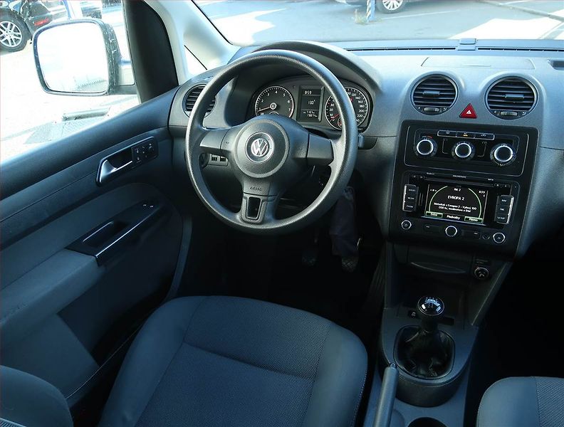 Volkswagen Caddy (2011) 1.2 TSI, 5Míst, 1Maj - fotka 7 z 16