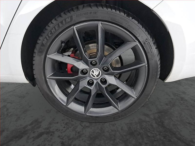 Škoda Octavia (2018) RS 2.0 TDI, Automat, Kůže - fotka 15 z 16