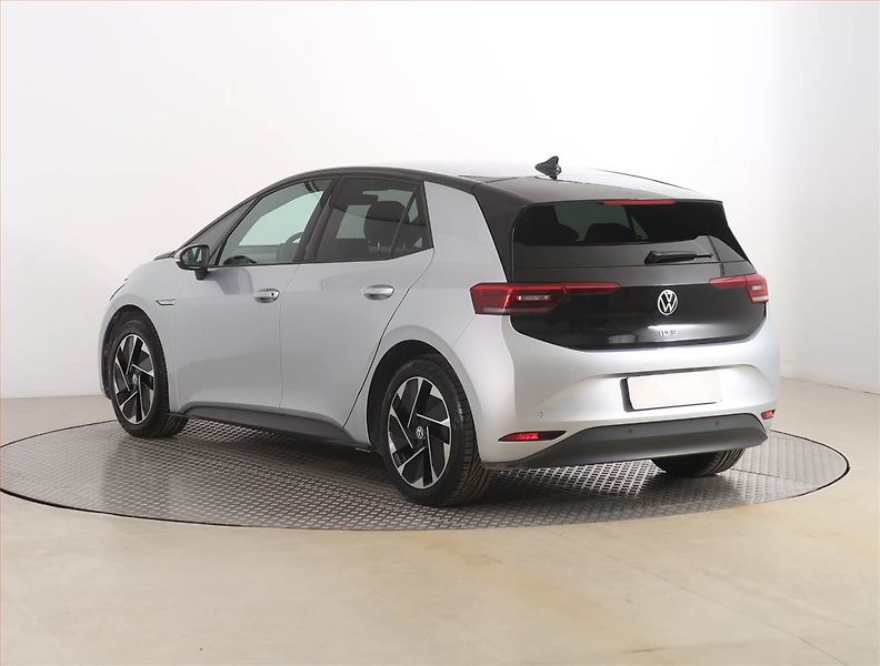 Volkswagen ID.3 (2021) Pro Perf. (62 kWh), SoH 92% - fotka 4 z 22