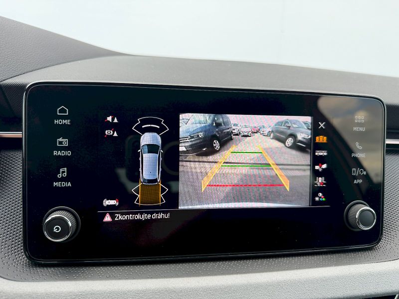 Škoda Scala (2025) 1.0TSI 85kW DSG Top Selection - fotka 18 z 35
