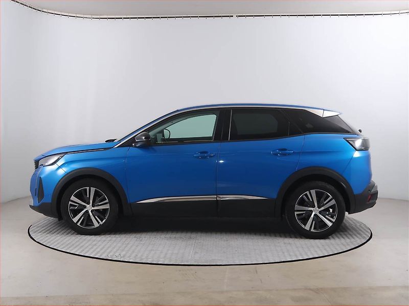 Peugeot 3008 (2022) 1.5 BlueHDi - fotka 3 z 18