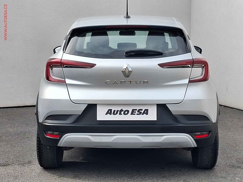 Renault Captur (2023) 1.0 TCe, ČR, LED, navi - fotka 5 z 19