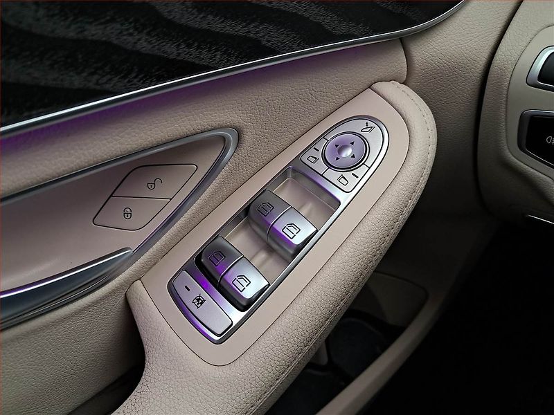 Mercedes-Benz Třídy C (2018) C 220 d, Automat, Kůže, Navi - fotka 16 z 21