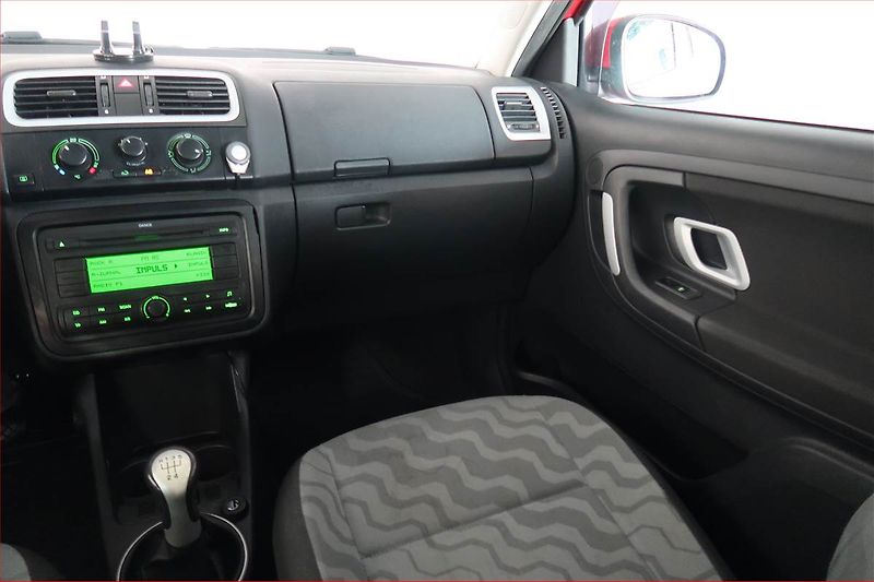 Škoda Fabia (2008) Ambition 1.4 16V, po STK - fotka 8 z 15