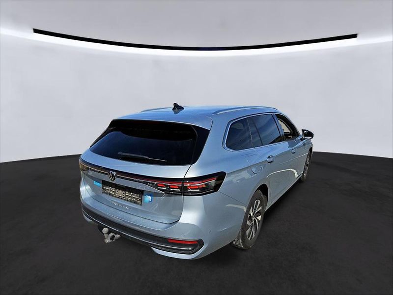 Volkswagen Passat 2,0 TDI IQ-LIGHT KAMERA 360 - fotka 4 z 11