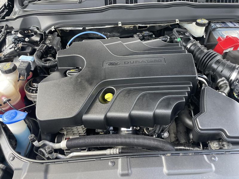 Ford Mondeo 2.0TDCi 150PS MANUAL COMBI STK - fotka 85 z 154
