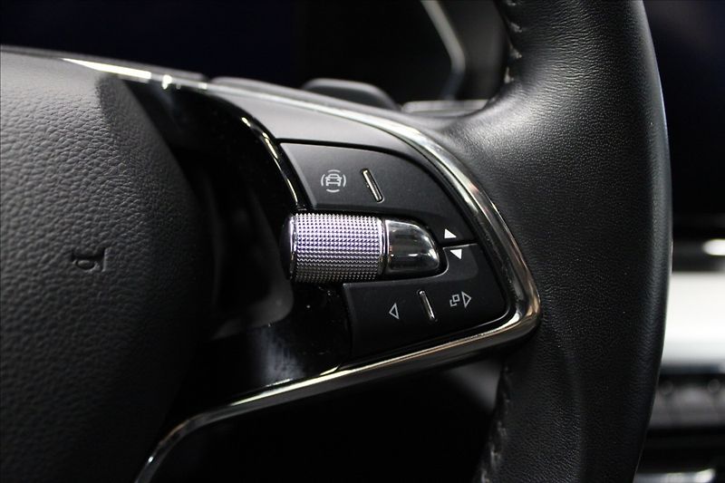 Škoda Octavia 2,0 TDI DSG Style 1.majitel CZ - fotka 17 z 36