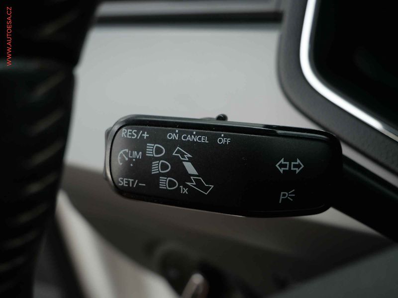 Seat Ibiza (2018) 1.0 MPi, AC, park.asist - fotka 16 z 23