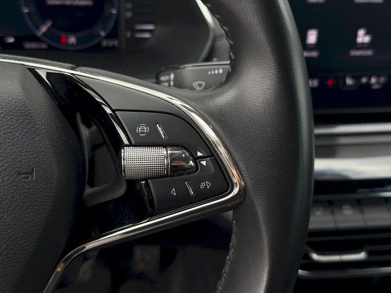 Škoda Octavia (2023) 1.0 TSI 81 kW Style - fotka 15 z 22