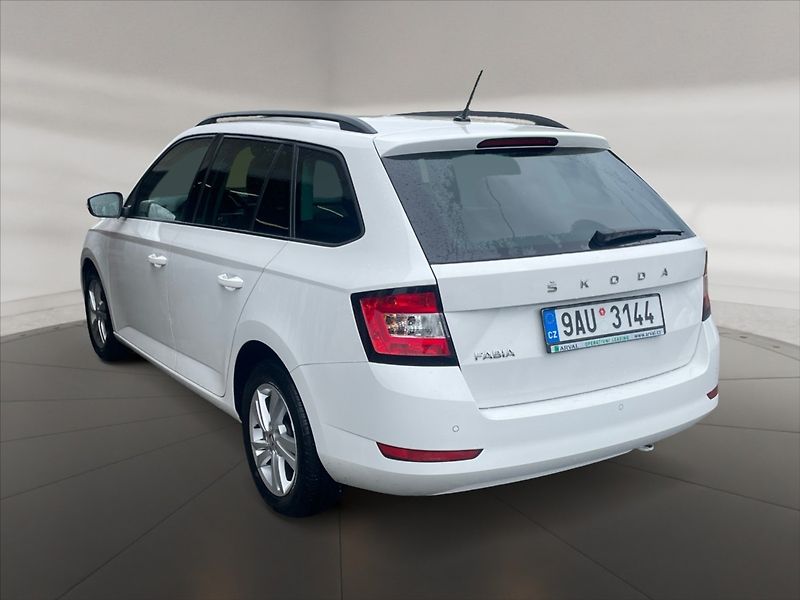 Škoda Fabia 1,0 TSI 70 Ambition - fotka 4 z 11