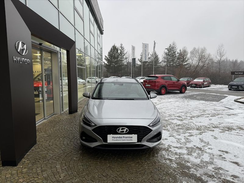 Hyundai i30 (2026) 1,0 T-GDI MT STYLE - fotka 2 z 11