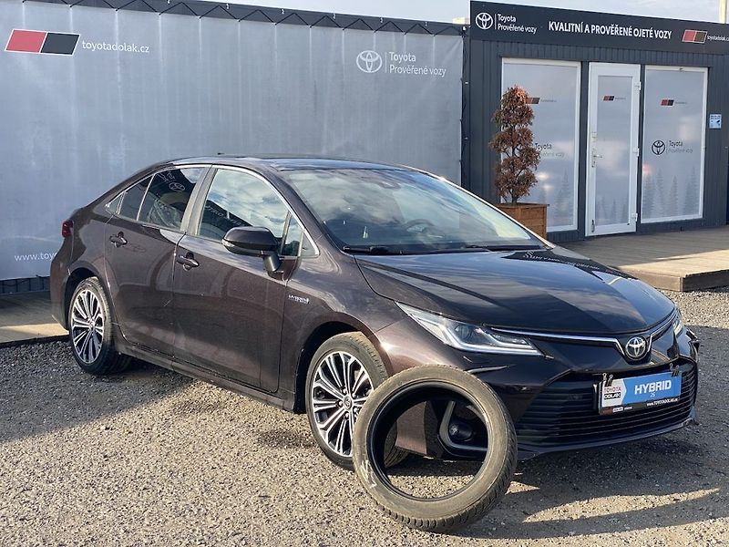Toyota Corolla 1.8HSD, ČR, Style Tech, záruka - fotka 1 z 16