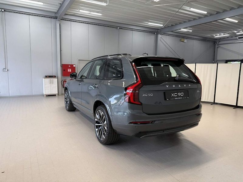 Volvo XC90 (2026) B5 2.0L 250+14k AT8 AWD PLUS D - fotka 3 z 6