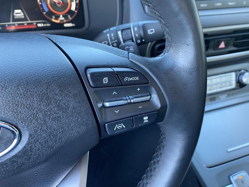 Hyundai Kona EV 100KW - 1xMAJ - DPH - TOP - fotka 25 z 50