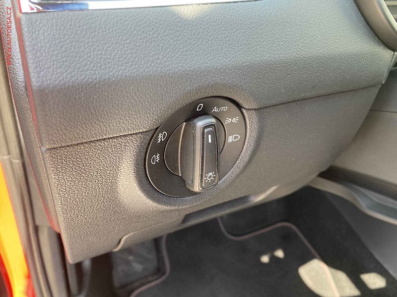 Škoda Octavia (2018) 2.0 TSi, RS, DSG, LED, navi - fotka 15 z 20