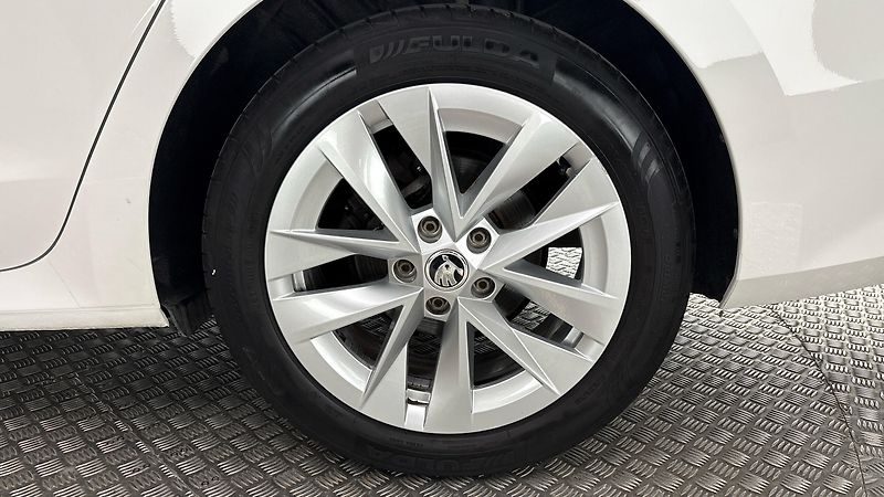 Škoda Octavia 1.5 TSI E-Tec DSG Style - fotka 19 z 26