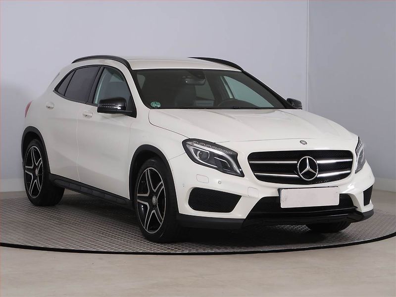 Mercedes-Benz GLA (2017) AMG line 200 d 4MATIC - fotografie inzerátu