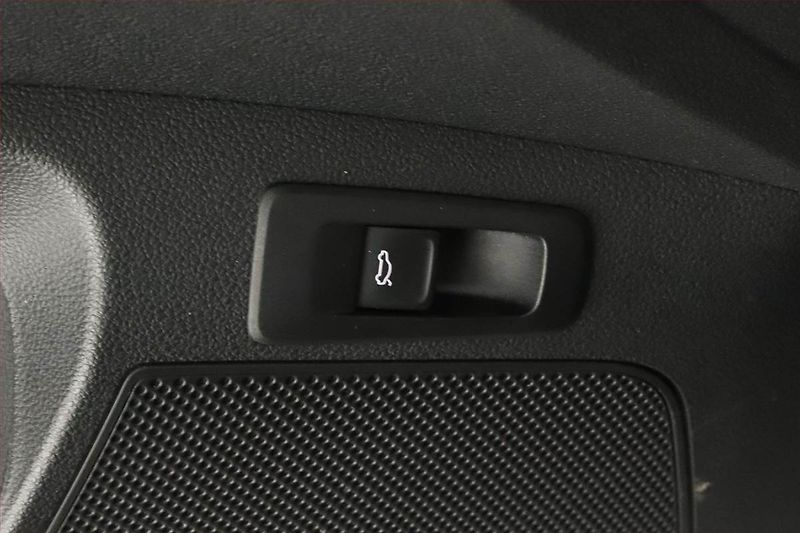 Škoda Karoq (2024) Fresh 2.0 TDI - fotka 17 z 18