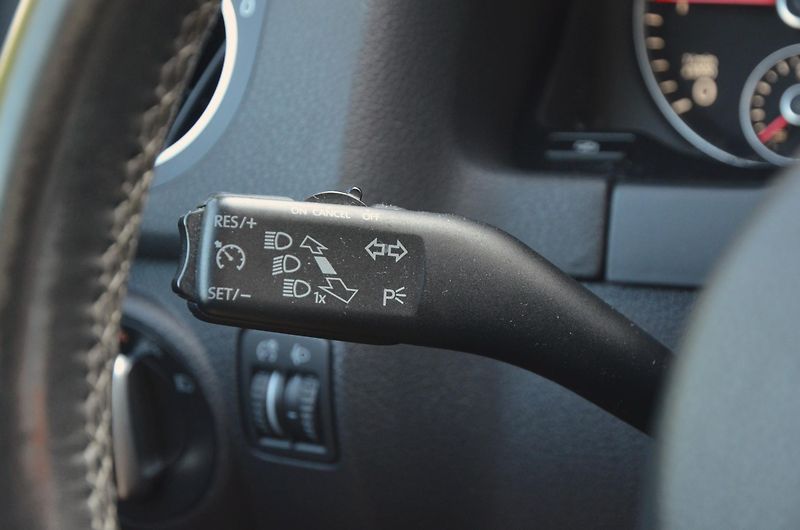 Volkswagen Golf Plus (2011) 1.6 TDi 77kW STYLE / TAŽNÉ - fotka 23 z 35