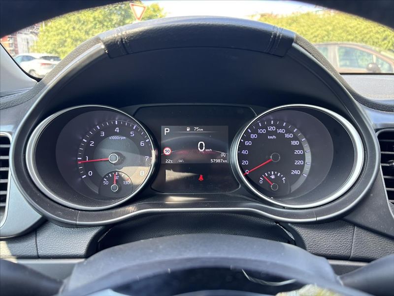 Kia Ceed 1,5 TGDi AT TOP ZÁRUKA ADAPTIV - fotka 40 z 40