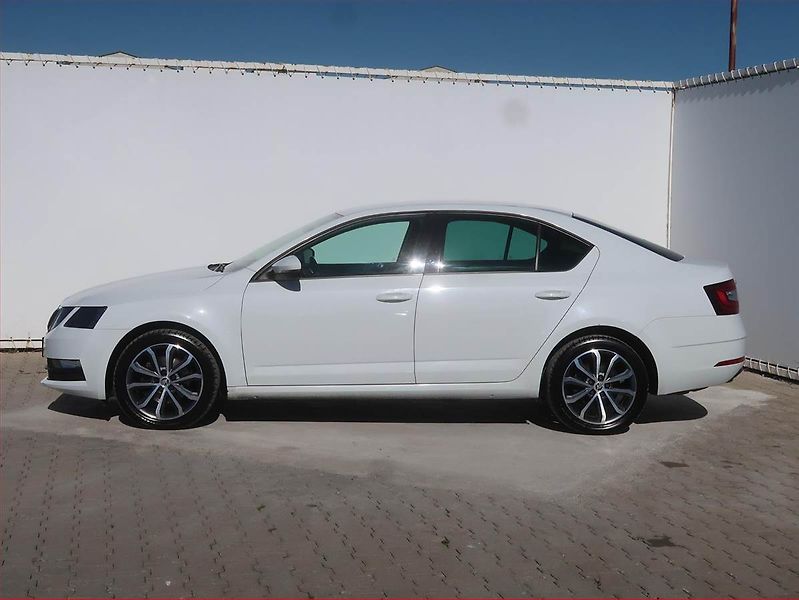 Škoda Octavia (2019) 1.6 TDI, 4X4, Serv.kniha - fotka 3 z 17