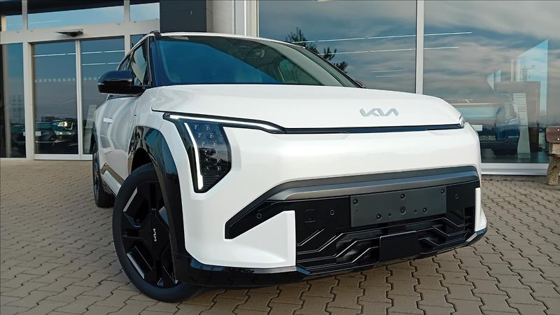 Kia EV3 AC el. 4x2 GT-LINE 150 - fotografie inzerátu