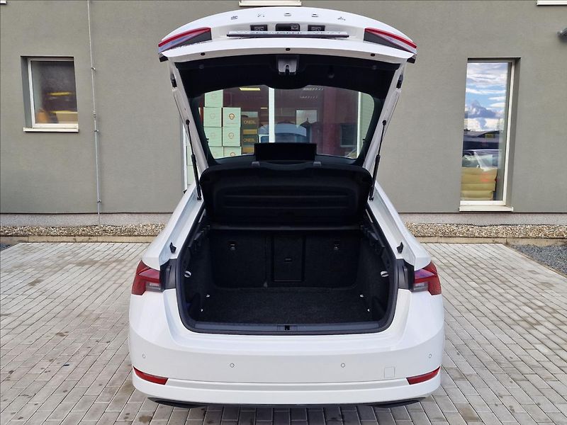 Škoda Octavia 2.0TDI DSG Style,ČR,1.Majitel - fotka 41 z 50